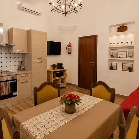 Tricase Home